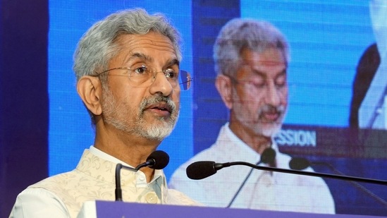 Außenminister S Jaishankar spricht auf der Eröffnungssitzung von NADI 2022 (Natural Allies in Development and Interdependence) "Asian Confluence River Conclave 2022"im Radisson Blu in Guwahati am Samstag, den 28. Mai 2022. (ANI)