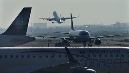 Hundreds of flights cancelled on busy Memorial Day weekend | Representational image (AP Photo/Marco Ugarte)