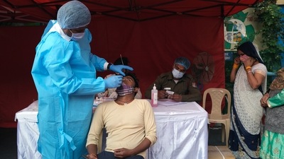 India records 2,706 fresh cases, 25 deaths in the last 24 hours (Bloomberg) India records 2,706 fresh cases, 25 deaths in the last 24 hours (Bloomberg)
