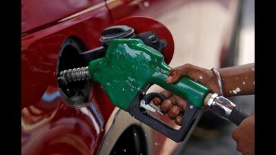 Petrol dealers across Maharashtra including Pune will protest by not purchasing fuel for one day on Tuesday, May 31 (HT FILE PHOTO)