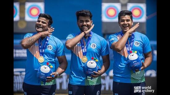 Abhishek Verma, along with Rajat Chauhan and Aman Saini struck the iconic pose from the film, Pushpa. Abhishek Verma, along with Rajat Chauhan and Aman Saini struck the iconic pose from the film, Pushpa.