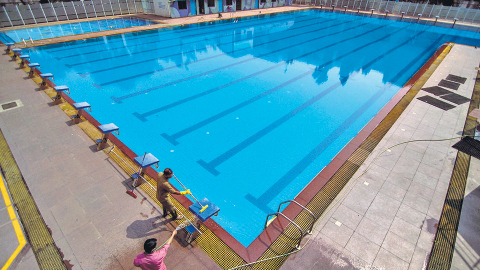 Pools a hit in summer, but upkeep dries up post lockdown Mumbai news