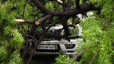 Monday’s storm accompanied by thundershowers and hail led to widespread damage across Delhi. (AJAY AGGARWAL/HT PHOTO.) Monday’s storm accompanied by thundershowers and hail led to widespread damage across Delhi. (AJAY AGGARWAL/HT PHOTO.)