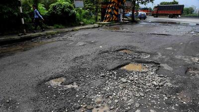 The Karnataka high court on Tuesday warned Bruhat Bengaluru Mahanagara Palike (BBMP) officials of contempt proceedings if orders of the court on filling up potholes in the city were not followed. (Representative Photo)