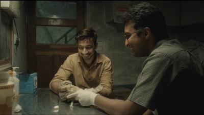 Shaunak Sen’s All That Breathes, is set against the social unrest caused by Delhi’s poor air quality, and is based on the story of two brothers, Nadeem Shehzad and Mohammad Saud, who set out to protect Black Kites. Shaunak Sen’s All That Breathes, is set against the social unrest caused by Delhi’s poor air quality, and is based on the story of two brothers, Nadeem Shehzad and Mohammad Saud, who set out to protect Black Kites.