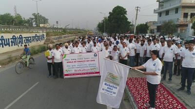 A walkathon being flagged off to observe World No-Tobacco Day in Ludhiana. (HT PHOTO) A walkathon being flagged off to observe World No-Tobacco Day in Ludhiana. (HT PHOTO)