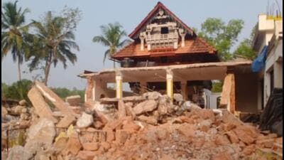 A local court on Tuesday began hearing a petition filed by the VHP related to “discovery of a temple-like structure” inside a mosque in Mangaluru’s Malali with Hindu and Muslim sides submitting documents to support their claims. (HT) A local court on Tuesday began hearing a petition filed by the VHP related to “discovery of a temple-like structure” inside a mosque in Mangaluru’s Malali with Hindu and Muslim sides submitting documents to support their claims. (HT)