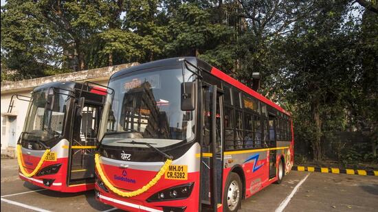The BEST has identified 55 of its locations across Mumbai including bus stops, bus stands and bus depots where ample space is available for the installation of the charging stations (HT Photo)