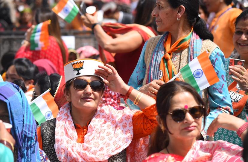 BJP supporters at Prime Minister Narendra Modi’s rally in Shimla on Tuesday. (Deepak Sansta/HT)