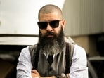 Oiling your beard has several advantages.