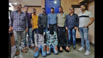 The Thane property cell unit with the three persons arrested for carrying guns and live cartridges. (PRAFUL GANGURDE/HT PHOTO)