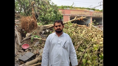 Mohammad Islam (above) knew Bashir Khan from the neighbourhood. (HT) Mohammad Islam (above) knew Bashir Khan from the neighbourhood. (HT)