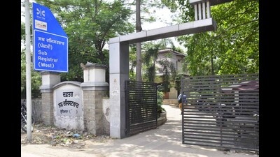 The revenue officials are protesting against the suspension of a naib tehsildar and two sub-registrars in the state for allegedly allowing registry of plots without NOCs. (Harvinder Singh/HT)