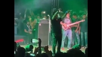 Bollywood Singer KK died of a heart attack on Tuesday soon after his performance at south Kolkata's Nazrul Mancha.&nbsp;