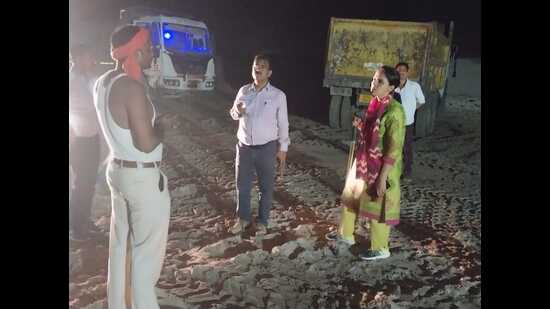 UP Geology and Mining Department director Roshan Jacob checking mines and vehicles in Basti district. (HT PHOTO)