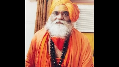 No temple should remain without worship, said Akhara Parishad general secretary Mahant Hari Giri (HT photo) No temple should remain without worship, said Akhara Parishad general secretary Mahant Hari Giri (HT photo)
