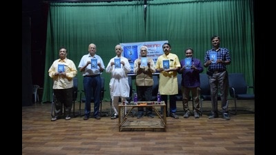 The book was launched in the presence of Jaywant and Anil Damle, and chief guest and son of Shantaram Athavale, Sudarshan Athavale on June 1 (HT PHOTO) The book was launched in the presence of Jaywant and Anil Damle, and chief guest and son of Shantaram Athavale, Sudarshan Athavale on June 1 (HT PHOTO)