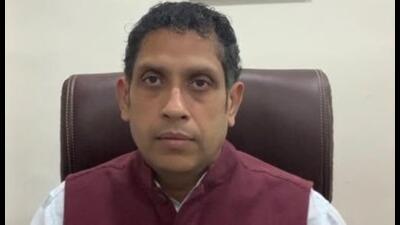 Praveen Chakravarty (Tweet)