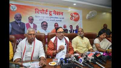 Union heavy industries minister Mahendra Nath Pandey at a press conference in Varanasi on Thursday. (HT)