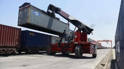 The non-petroleum, non-gems and jewellery exports last month stood at $26.08 billion, registering a positive growth of 8.75 per cent over the 2021 figures of $24.02 billion (AFP) The non-petroleum, non-gems and jewellery exports last month stood at $26.08 billion, registering a positive growth of 8.75 per cent over the 2021 figures of $24.02 billion (AFP)