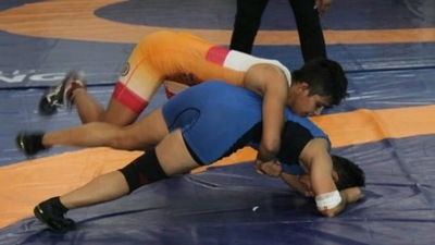 Antim was aggressive in all her three bouts and defeated Aarti 10-0 in the 53kg category. Antim was aggressive in all her three bouts and defeated Aarti 10-0 in the 53kg category.
