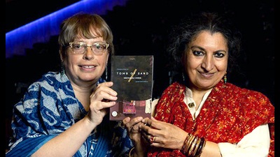 Author Geetanjali Shree becomes the first Hindi writer to win the International Booker Prize for her novel titled Ret Samadhi, translated into English as Tomb of Sand by Daisy Rockwell (International Booker Prize Twitt)