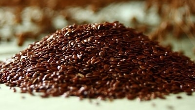 Flaxseeds are high in omega-3 fatty acids, fibre and other minerals. They reduce cholesterol levels and keep blood pressure in control. You can add a handful of flaxseeds to your meal or soak them overnight in water before eating. (Pixabay) Flaxseeds are high in omega-3 fatty acids, fibre and other minerals. They reduce cholesterol levels and keep blood pressure in control. You can add a handful of flaxseeds to your meal or soak them overnight in water before eating. (Pixabay)