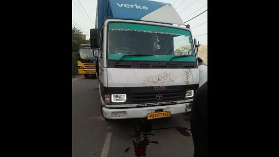 The truck that was involved in the mishap on Kakowal Road in Ludhiana on Thursday. (HT Photo)