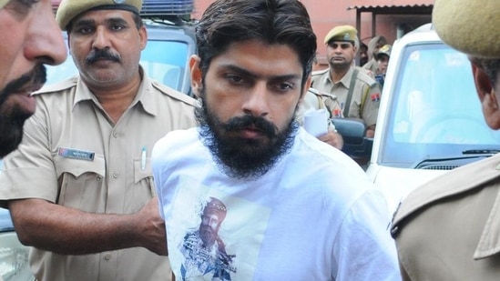 Lawrence Bishnoi has distanced himself from the purported social media post of Goldy Brar where Goldy Brar took the responsibility for Sidhu Moose Wala's death and mentioned Bishnoi's name. 