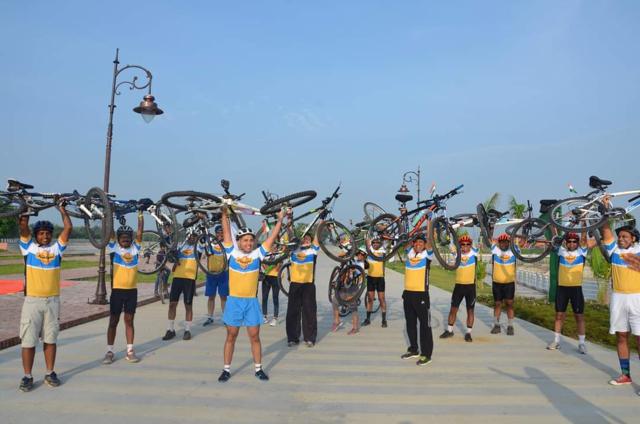 Members of Pedalyatri cycling group Members of Pedalyatri cycling group