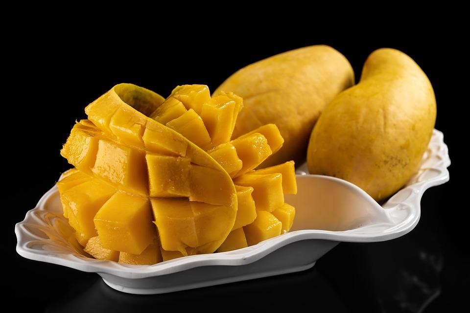 Dr Dixa Bhavsar in her recent Instagram post talked about the rules to eat mangoes in summer season. (Pixabay) Dr Dixa Bhavsar in her recent Instagram post talked about the rules to eat mangoes in summer season. (Pixabay)