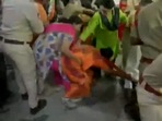 BJP leaders carry out protest at Hyderabad's Jubilee Hills Police Station. (Screengrab/ANI Video) BJP leaders carry out protest at Hyderabad's Jubilee Hills Police Station. (Screengrab/ANI Video)