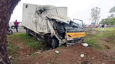 An expert said from sharp turns on highways to not giving enough space for vehicles to take a U-turn to badly designed exits, the major roads in the country are accident traps. (ANI) An expert said from sharp turns on highways to not giving enough space for vehicles to take a U-turn to badly designed exits, the major roads in the country are accident traps. (ANI)