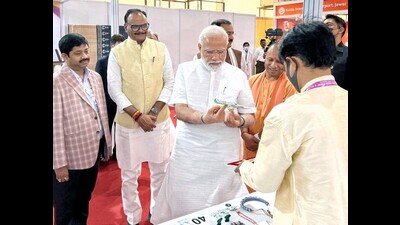 Prime Minister Narendra Modi visiting the exhibition hall at the Indira Gandhi Pratisthan (IGP) on Friday. (HT) Prime Minister Narendra Modi visiting the exhibition hall at the Indira Gandhi Pratisthan (IGP) on Friday. (HT)