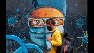 The state government has done away with all Covid-19 related restrictions since 2 April, including the mask mandate in public places. (Satish Bate/HT PHOTO) The state government has done away with all Covid-19 related restrictions since 2 April, including the mask mandate in public places. (Satish Bate/HT PHOTO)