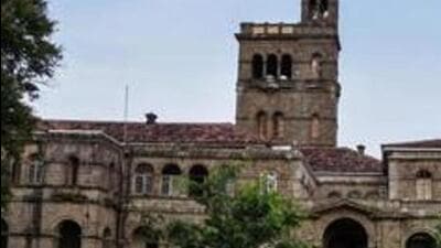 Savitribai Phule Pune University (SPPU) examination department is gearing up to conduct the exam in the traditional pattern of pre-Covid times. (HT FILE PHOTO) Savitribai Phule Pune University (SPPU) examination department is gearing up to conduct the exam in the traditional pattern of pre-Covid times. (HT FILE PHOTO)