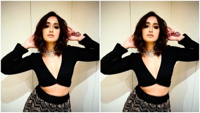 Ileana played muse to fashion designer Ridhima Bhasin and picked a monochrome ethnic ensemble for the pictures. (Instagram/@ileana_official)