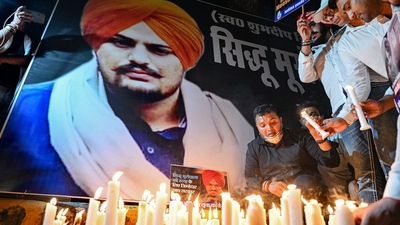 Candlelight march was held in the memory of Punjabi singer and Congress leader Sidhu Moose Wala.&nbsp; (PTI)