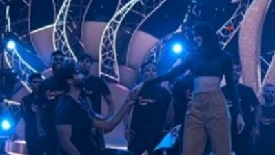 Ananya Panday and Shahid Kapoor at IIFA 2022. Ananya Panday and Shahid Kapoor at IIFA 2022.