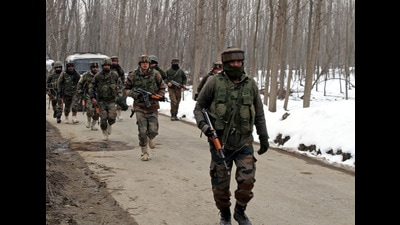 Hindustan Times reported on May 29 that a yawning mismatch in the cash grants given by different state governments and union territories to soldiers Hindustan Times reported on May 29 that a yawning mismatch in the cash grants given by different state governments and union territories to soldiers