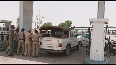 Five persons arrived at Shri Balaji Energy Station, a petrol pump at Bazidpur Bhoma village in Abohar on Friday and locked the manager along with other employees in a room. The robbers looted  ₹1.36 lakh by breaking the cash counter. (HT Photo)