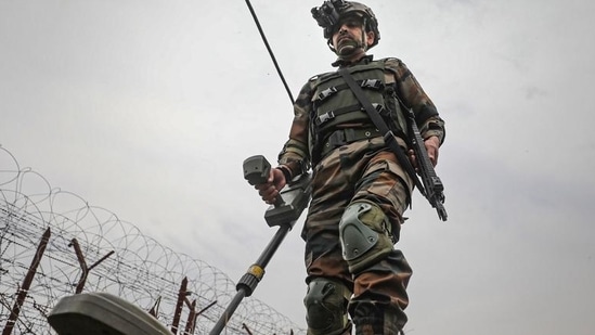 Indian Army soldiers patrol near the Line of Control in Akhnoor sector of J&amp;K(PTI)