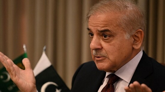 Pakistan’s inflation rate has accelerated to over a two year high on rising food and fuel prices, and stocks have tumbled about 5% this year. In photo: Pakistan Prime Minister Shehbaz Sharif.(AFP )