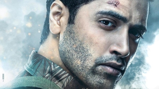 Adivi Sesh plays Sandeep Unnikrishnan in Major.