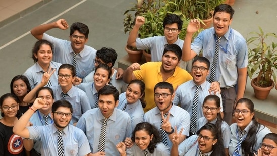 WB Madhyamik results topper list 2022: __ tops West Bengal 10th exam(Hindustan Times) WB Madhyamik results topper list 2022: __ tops West Bengal 10th exam(Hindustan Times)