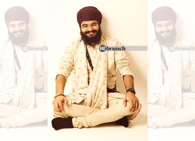 Harteerath says you don’t have to join an NGO, or club or society. Seva does not mean you go into disaster areas, it starts at home; Kurta and stole by Kunal Rawal; Salwar by Manyavar (Shivamm Pathak)