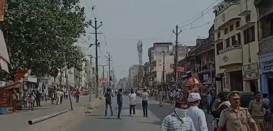 Kanpur violence: A total of 16 people have been taken into custody while the injured were rushed to the hospital. (Screengrab)