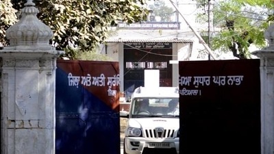 The probe into the murder of singer-politician Sidhu Moose Wala has pointed to a nexus of dreaded gangsters running their operations from jails in Punjab. (HT File Photo) The probe into the murder of singer-politician Sidhu Moose Wala has pointed to a nexus of dreaded gangsters running their operations from jails in Punjab. (HT File Photo)