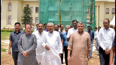 Bihar CM Nitish Kumar visits Vidhan Sabha Bhawan Shatabdi Smriti Stambh in Patna on Saturday. (Santosh Kumar/HT) Bihar CM Nitish Kumar visits Vidhan Sabha Bhawan Shatabdi Smriti Stambh in Patna on Saturday. (Santosh Kumar/HT)