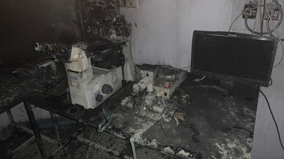 A view of the damage caused due to fire on the second floor of Jain Hospital in Patparganj area of East Delhi.&nbsp; (Hemani Bhandari)